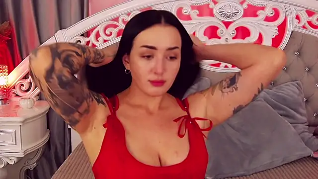 Snapshot of KimKhallifa chatting on 03/16/25, 04:41 KimKhallifa online show from 03/16/25, 04:41