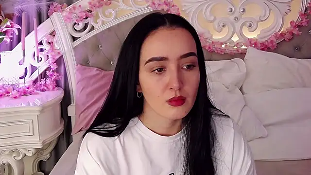 KimKhallifa online show from 02/15/26, 05:19