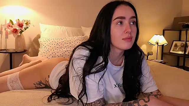 KimKhallifa online show from 04/07/26, 01:57