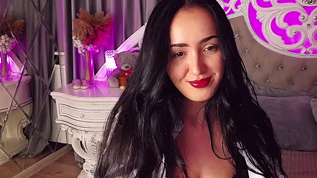 Snapshot of KimKhallifa chatting on 09/25/25, 04:18 KimKhallifa online show from 09/25/25, 04:18