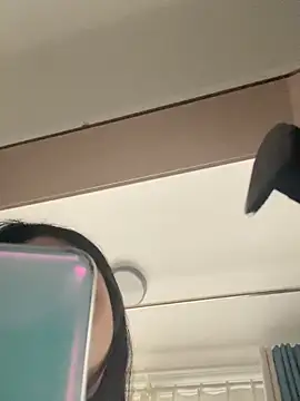 Caicai-a online show from 11/30/25, 09:21