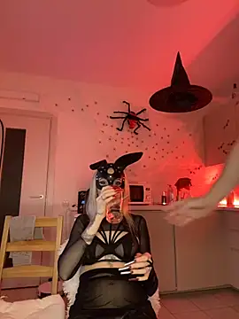 SOFYandMIKE online show from 10/21/25, 05:45