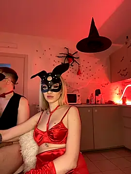 SOFYandMIKE online show from 10/28/25, 06:29