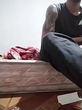 Snapshot of casalhot2533 chatting on 10/03/25, 12:25 casalhot2533 online show from 10/03/25, 12:25