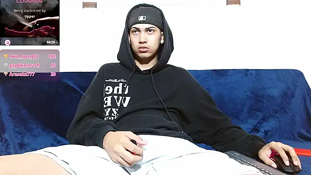 Snapshot of Br4ndxpimm chatting on 09/29/25, 03:02 Br4ndxpimm online show from 09/29/25, 03:02