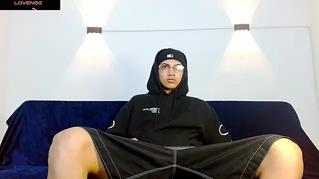 Snapshot of Br4ndxpimm chatting on 10/22/25, 01:21 Br4ndxpimm online show from 10/22/25, 01:21