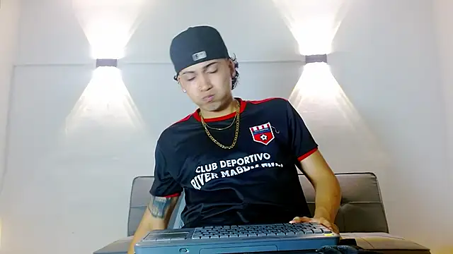 Snapshot of Br4ndxpimm chatting on 01/08/26, 11:33 Br4ndxpimm online show from 01/08/26, 11:33