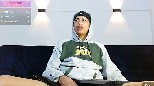 Snapshot of Br4ndxpimm chatting on 09/25/25, 02:34 Br4ndxpimm online show from 09/25/25, 02:34