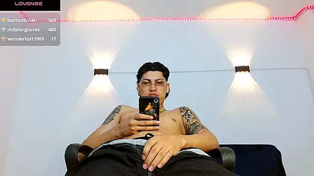 Snapshot of Br4ndxpimm chatting on 11/08/25, 04:32 Br4ndxpimm online show from 11/08/25, 04:32