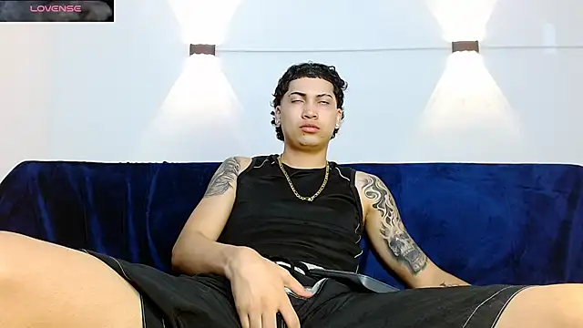 Snapshot of Br4ndxpimm chatting on 12/04/25, 06:51 Br4ndxpimm online show from 12/04/25, 06:51