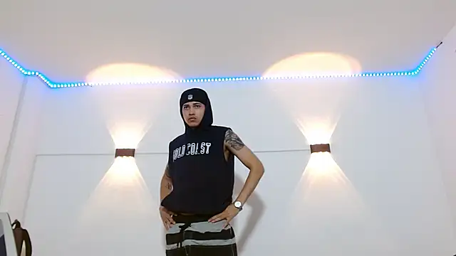 Snapshot of Br4ndxpimm chatting on 10/09/25, 02:06 Br4ndxpimm online show from 10/09/25, 02:06