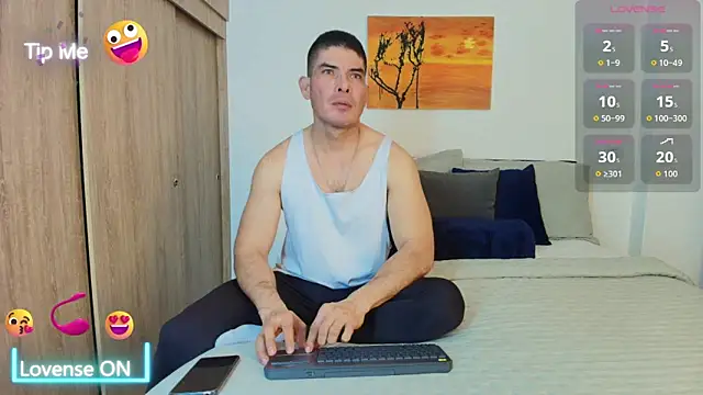 Snapshot of Andrewstelle_coleman chatting on 09/09/25, 02:43 Andrewstelle coleman online show from 09/09/25, 02:43