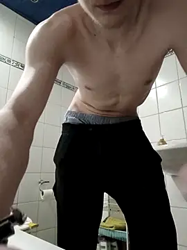 Snapshot of HalloMarcy chatting on 03/05/25, 09:05 HalloMarcy online show from 03/05/25, 09:05