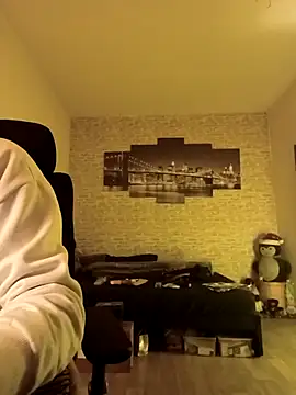 Snapshot of HalloMarcy chatting on 02/04/25, 10:34 HalloMarcy online show from 02/04/25, 10:34