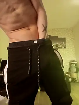 Snapshot of HalloMarcy chatting on 02/07/25, 11:45 HalloMarcy online show from 02/07/25, 11:45