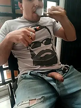 chinoxxx online show from 12/22/25, 08:53