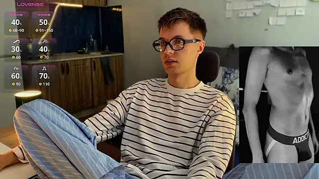 Leonnextdoor online show from 02/26/26, 04:01