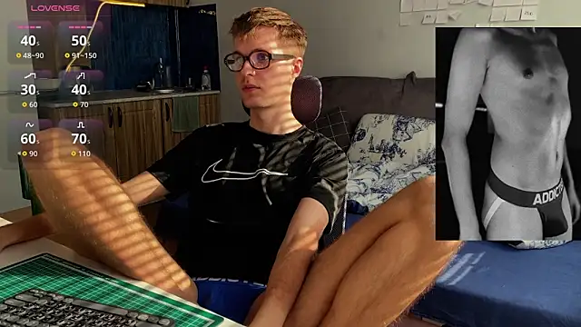 Leonnextdoor online show from 02/28/26, 07:52