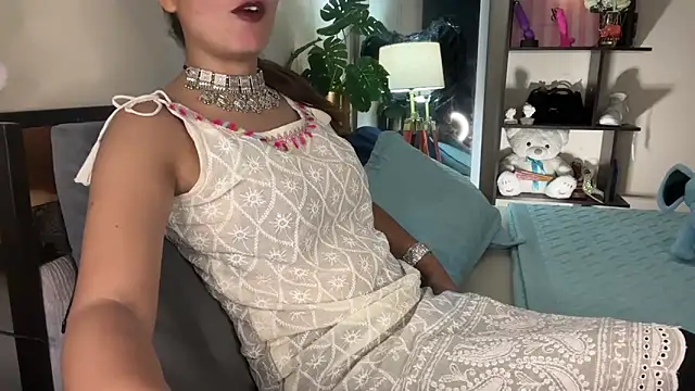 Snapshot of roseofvenom chatting on 09/30/25, 05:19 roseofvenom online show from 09/30/25, 05:19