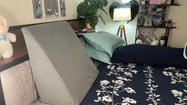 roseofvenom online show from 10/30/25, 12:14