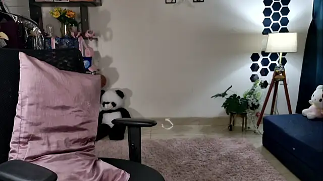 roseofvenom online show from 04/05/26, 06:03