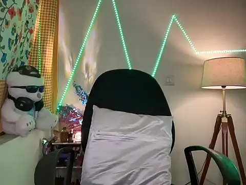 Snapshot of roseofvenom chatting on 03/13/25, 09:26 roseofvenom online show from 03/13/25, 09:26