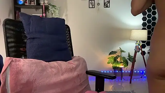 roseofvenom online show from 12/05/25, 08:39