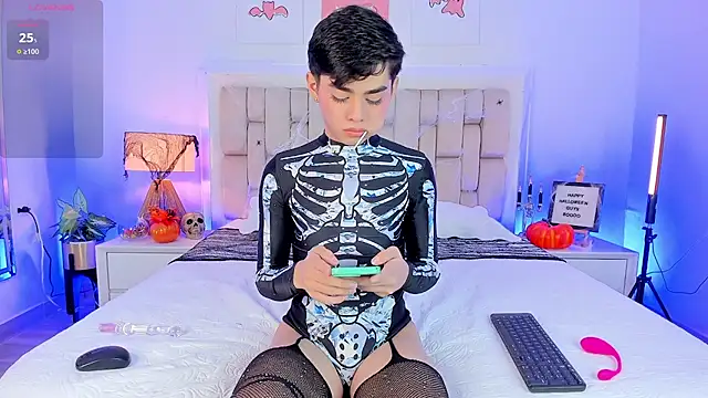 Maxi little online show from 10/14/25, 09:15