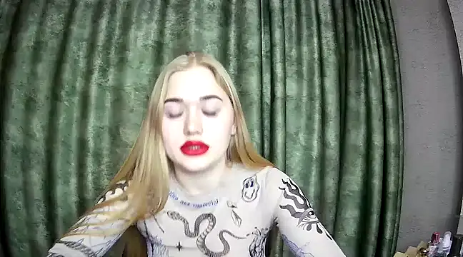 dorisss24 online show from 12/27/24, 05:26