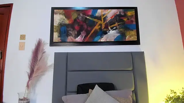 EloiseQuinn online show from 10/15/25, 01:08