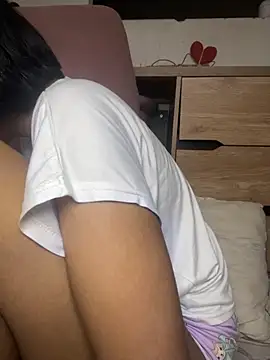 Ninabrunette18 online show from 11/05/25, 11:35