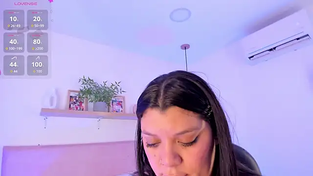 Snapshot of violeta_candyy_ chatting on 07/04/26, 08:13 violeta candyy online show from 07/04/26, 08:13