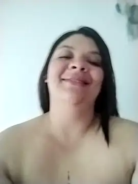 Snapshot of violeta_candyy_ chatting on 03/16/25, 10:09 violeta candyy online show from 03/16/25, 10:09