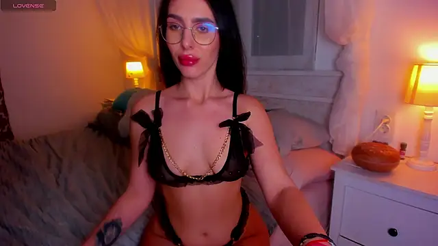Snapshot of LexyBrianna chatting on 03/12/25, 05:17 LexyBrianna online show from 03/12/25, 05:17