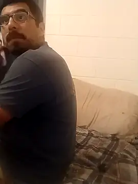 k1oudE online show from 02/23/26, 04:36