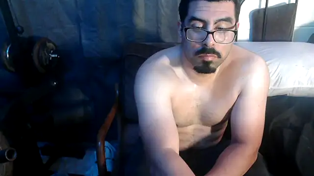 Snapshot of k1oudE chatting on 06/02/26, 09:20 k1oudE online show from 06/02/26, 09:20
