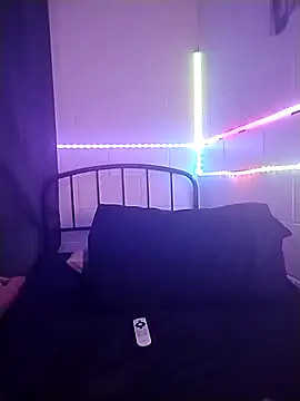 k1oudE online show from 04/05/26, 06:36