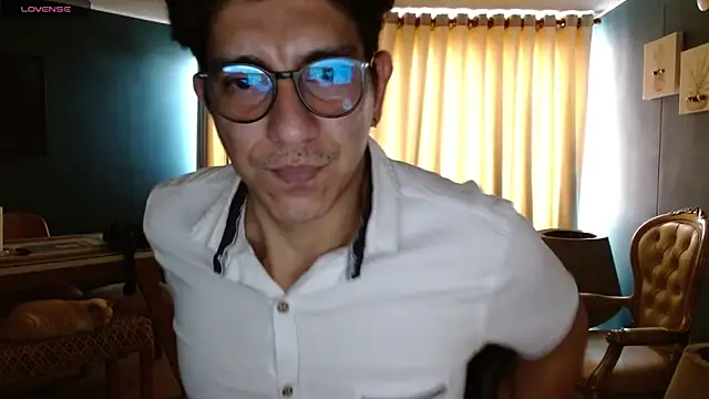 Snapshot of Noah-cock chatting on 02/09/26, 08:18 Noah-cock online show from 02/09/26, 08:18