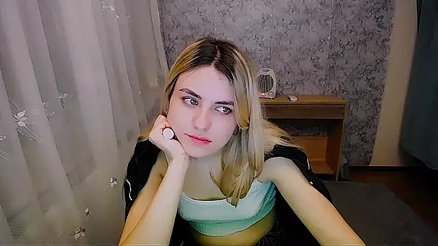 shy sabrina  online show from 03/17/25, 06:21