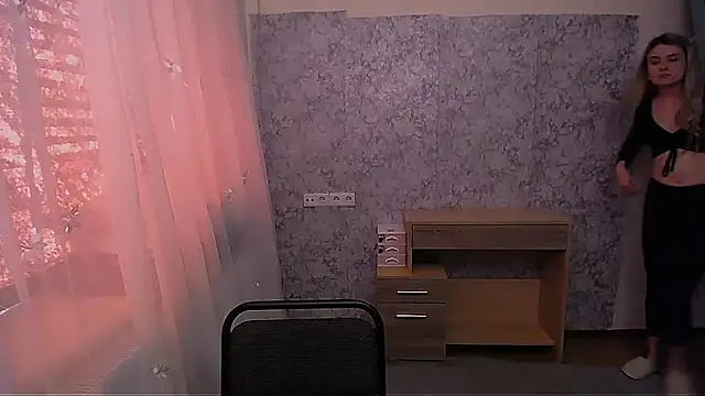 shy sabrina  online show from 02/26/25, 11:00