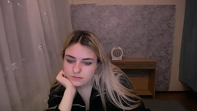 shy sabrina  online show from 03/11/25, 04:41