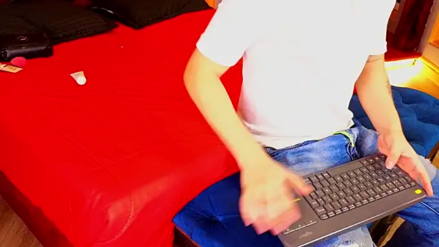 MarcoVitto online show from 10/10/25, 11:44