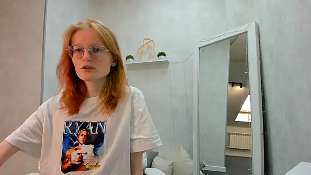 ElizabethHarpper online show from 02/02/25, 08:13