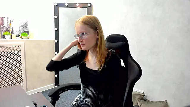 ElizabethHarpper online show from 03/07/25, 12:58