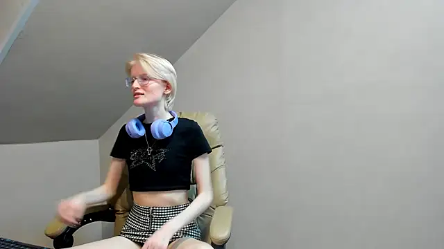 ElizabethHarpper online show from 03/21/25, 01:56