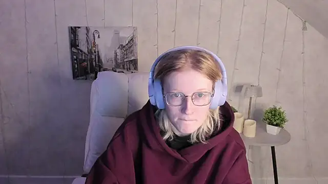 ElizabethHarpper online show from 12/03/25, 12:55