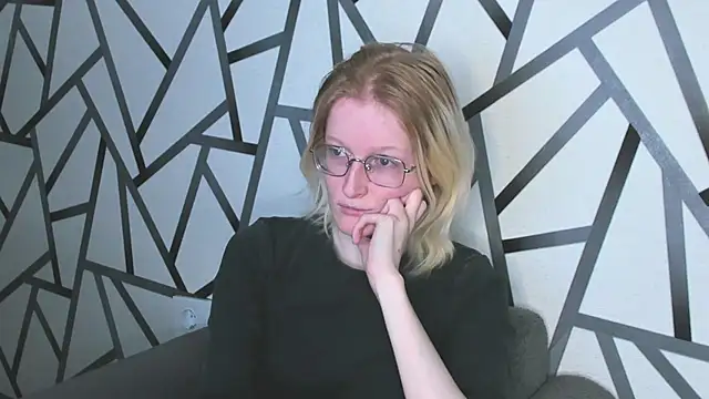 ElizabethHarpper online show from 11/06/25, 01:42