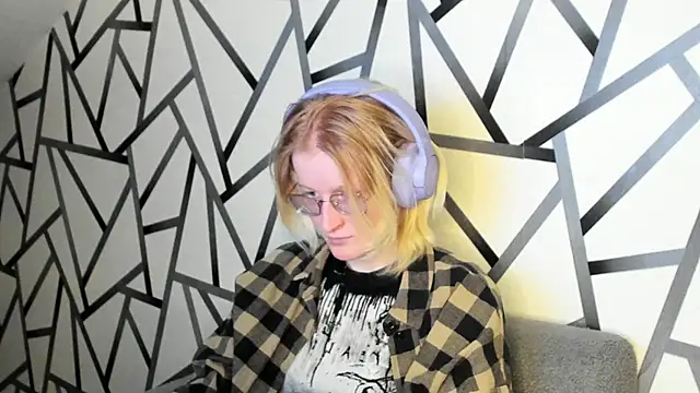 ElizabethHarpper online show from 11/07/25, 01:32