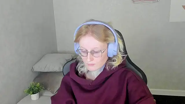 ElizabethHarpper online show from 11/14/25, 01:09