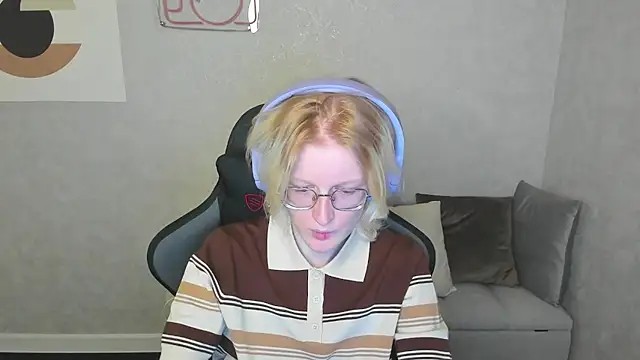 ElizabethHarpper online show from 09/20/25, 01:32